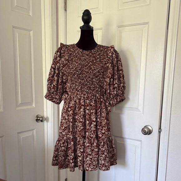 bohme Dresses & Skirts - Bohme Brown and White Ruffled Puff Sleeve Mini Dress